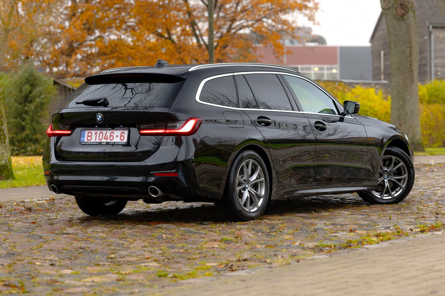 BMW 330