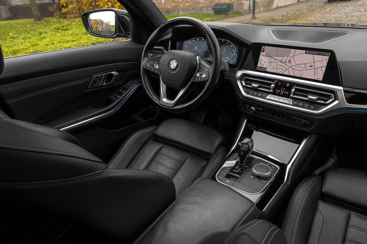 BMW 330