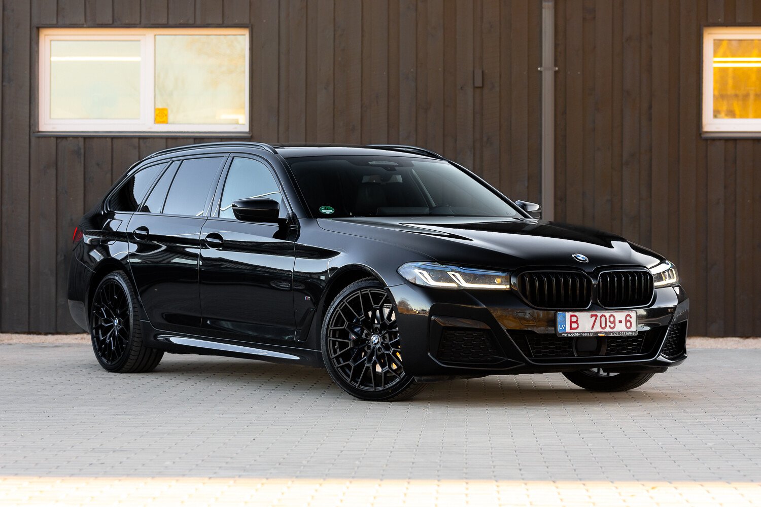 BMW 530