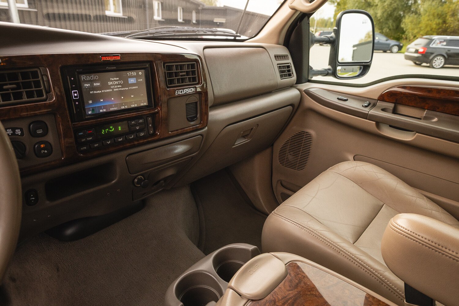 Ford Excursion