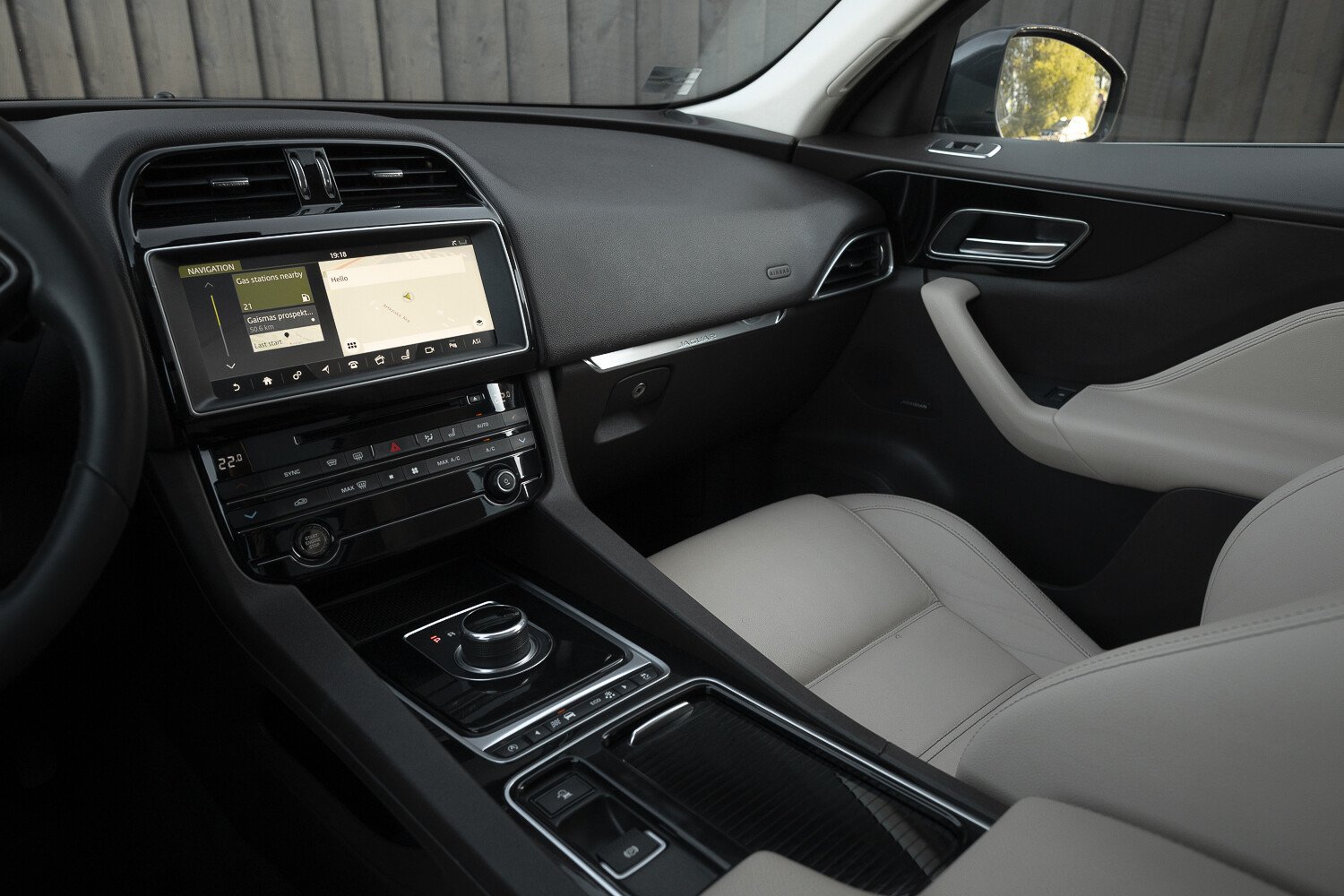 Jaguar F-Pace