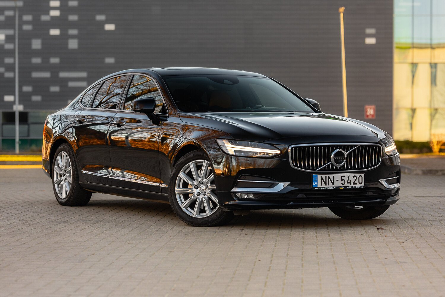 Volvo S90