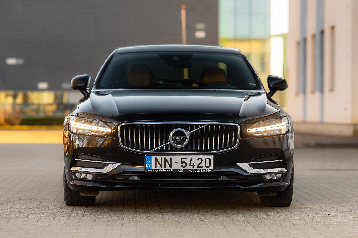 Volvo S90