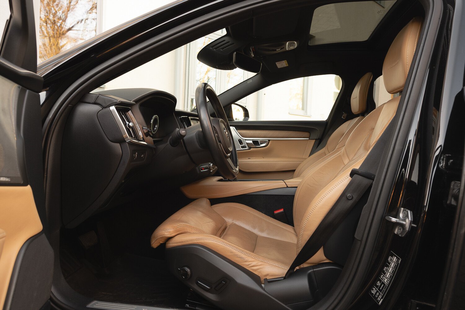 Volvo S90